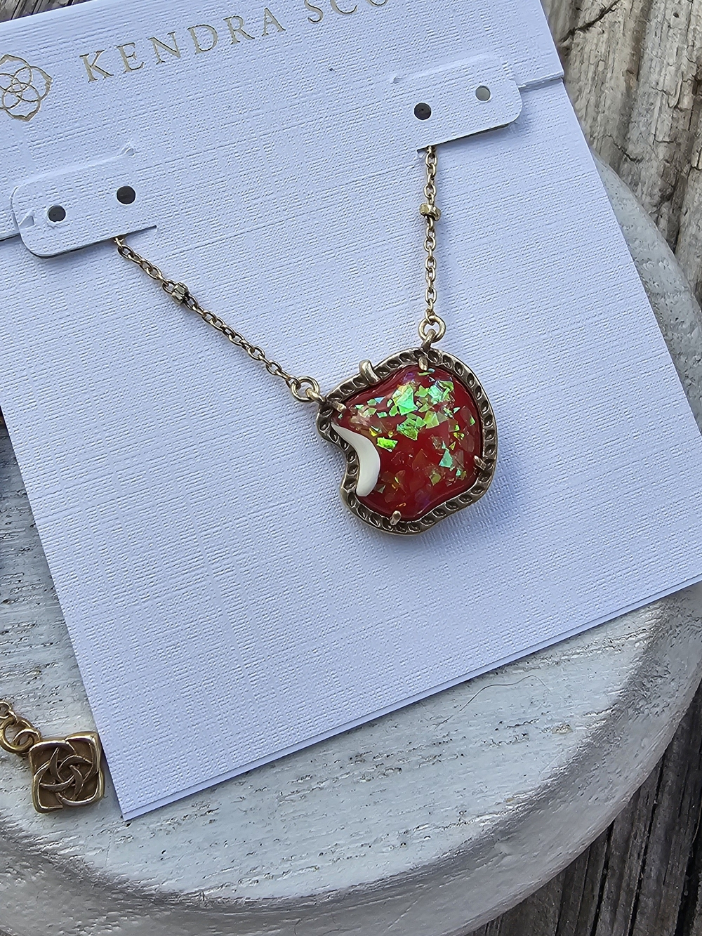 Kendra Scott x Disney Snow White Poison Apple Necklace - Picture 2 of 2